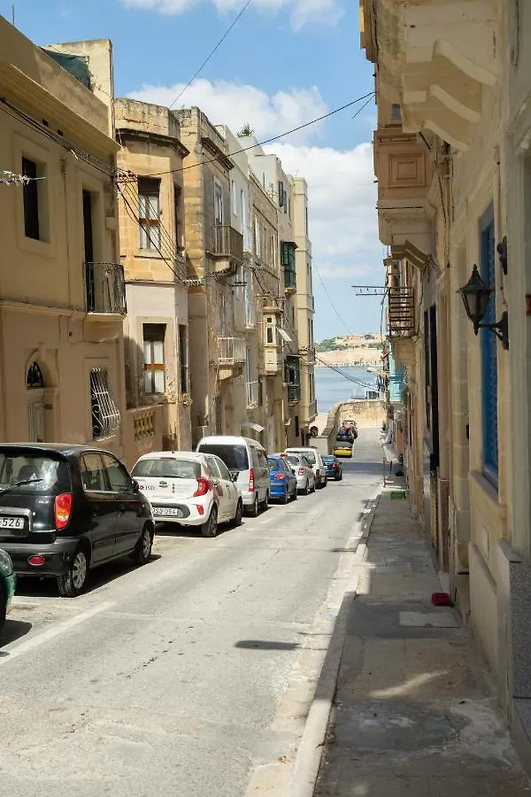 The Shoebox -Stylish & Cosy House Cospicua