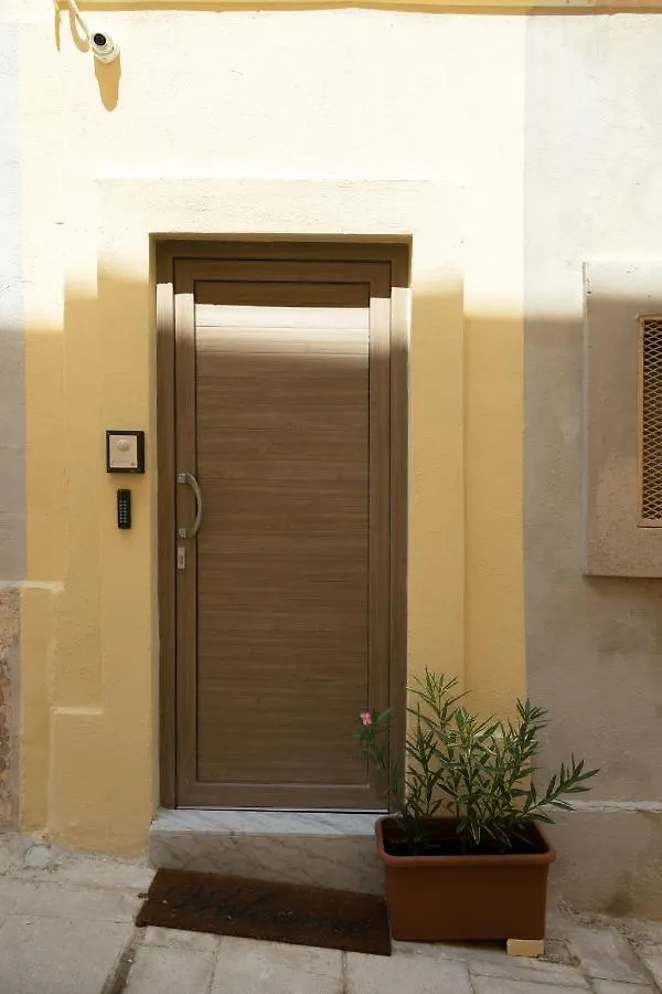 The Shoebox -Stylish & Cosy House Cospicua 0*,